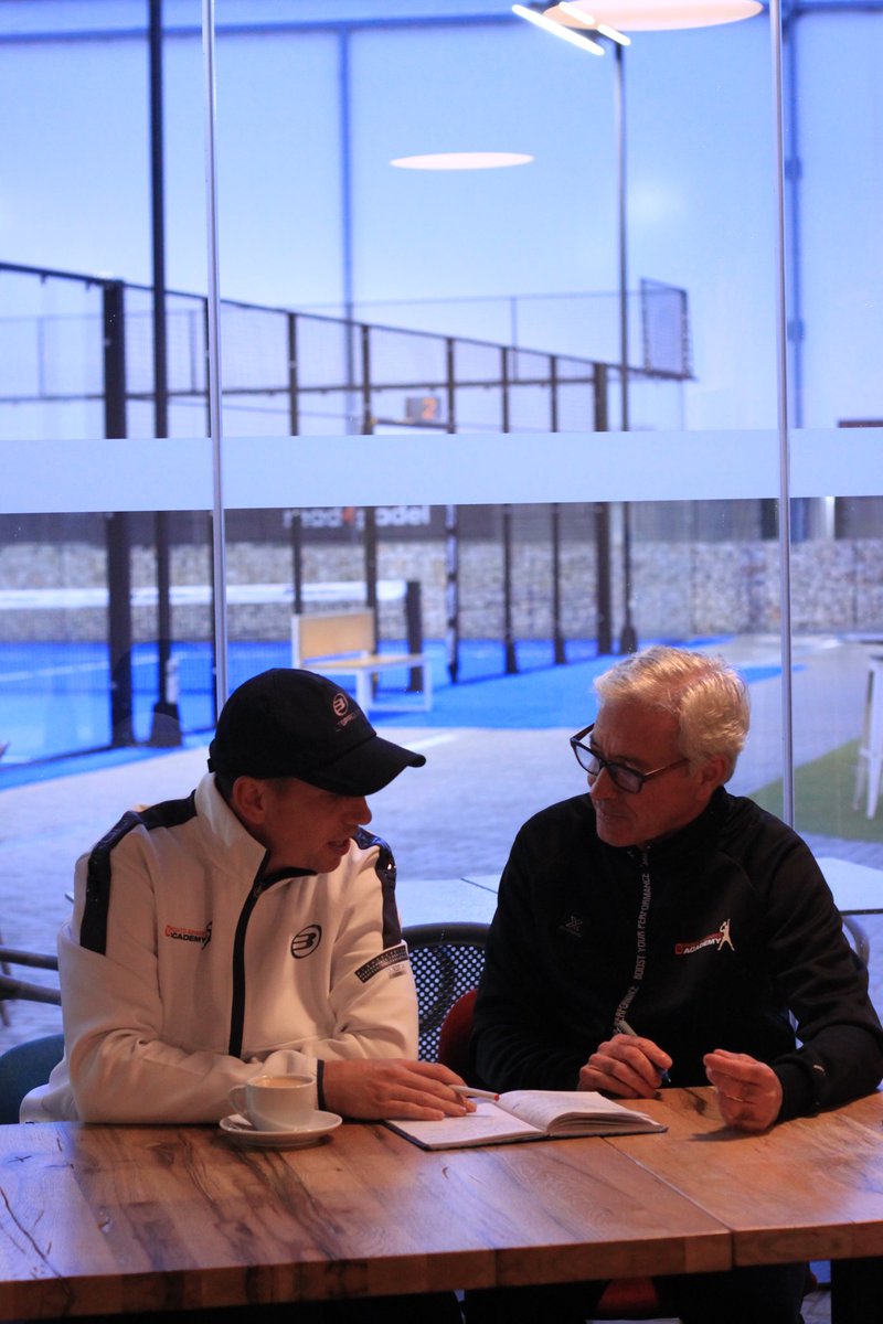 🤓 New week, new goals 📚🎾 

<a href="/RamiroChoya/">Ramiro Choya</a> 
<a href="/paquito_navarro/">Paquito Navarro</a> 

#paquitonavarroacademy