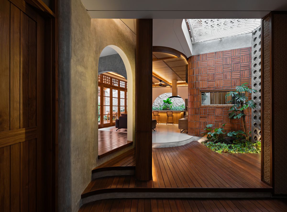 Architizer's tweet image. Inspired by the client's desire for a "messy design," this home embraces a unique layout for communal living. It pays homage to vernacular architecture, utilizing natural materials &amp;amp; featuring a standout joglo roof design.

Details: arc.ht/3wufW6o | 📍Jakarta, Indonesia