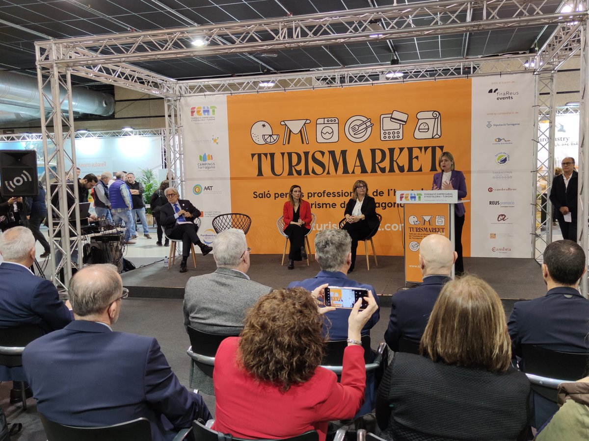 Dipta_cat's tweet photo. La presidenta @nllaurado i el vicepresident de #TurismeDipta @eduardrovira participen a la inauguració de la 1a #Turismarket, dedicada a professionals de la indústria turística de la #CatalunyaSud. Organitzada per @feht_tarragona, es pot visitar el 19 i 20 FEB a @firaReusEvents https://t.co/3koROSk36M
