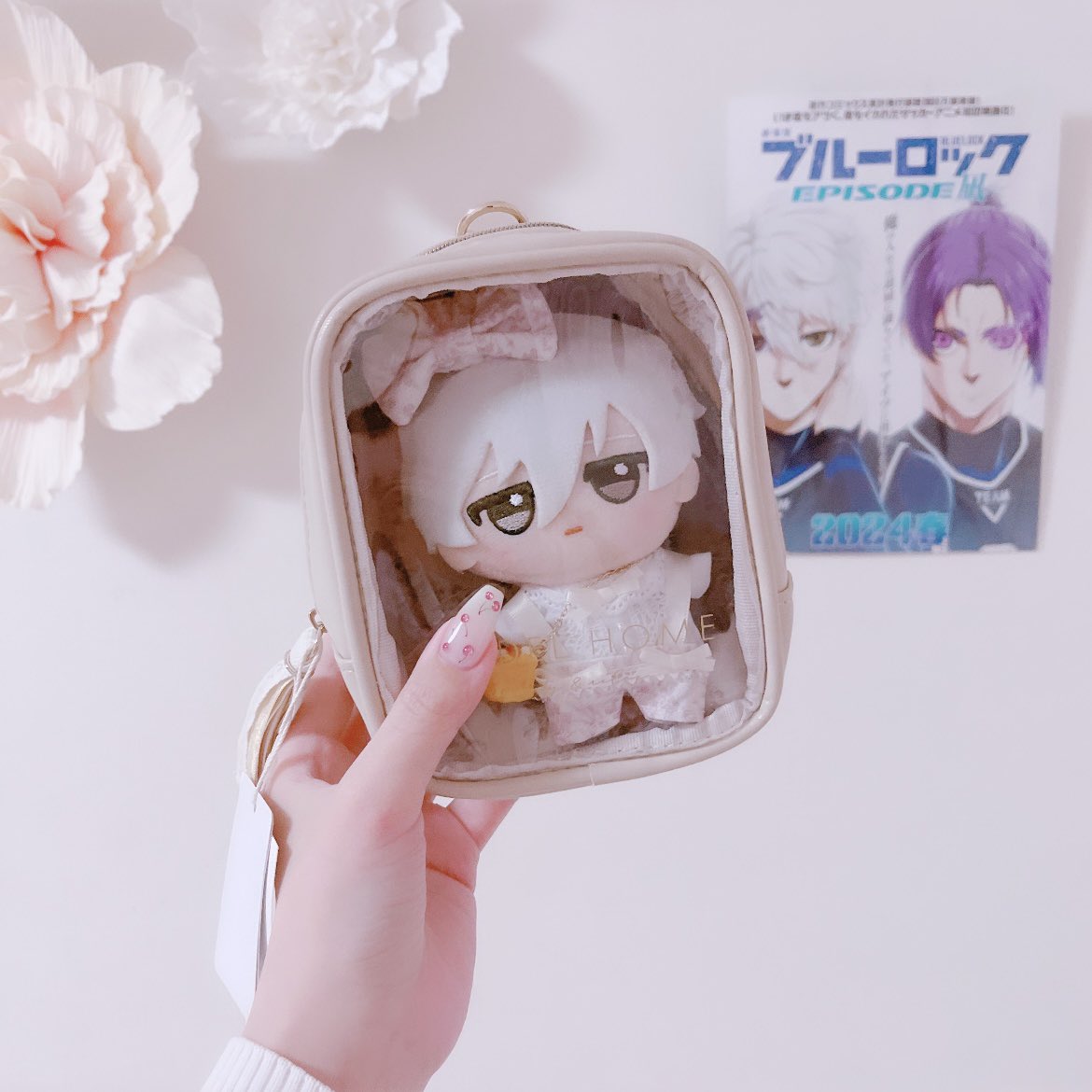 「スナホームのぬいポーチかわいいおそろいで買った〜 」|૮ . ̫ . ა ⸝꙳のイラスト