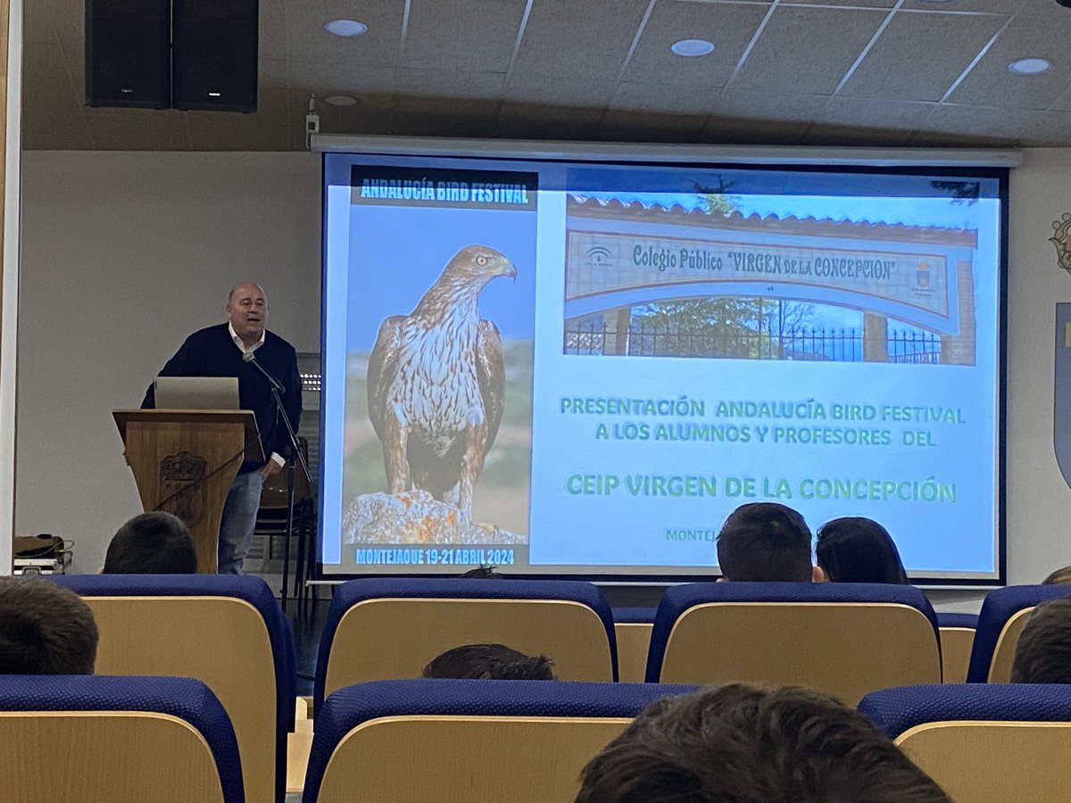CEIPMontejaque's tweet photo. SEMANA CULTURAL 2024. 
Damos comiendo con la Presentacion del Festival de Aves de Andalucía que se llevará a cabo en nuestra localidad entre el 19 y 21 abril. Agradecer al @Montejaque por acercar al alumnado a este mundo y a Alfredo Carrasco por compartir su sabiduría. https://t.co/IbNz81ys9r