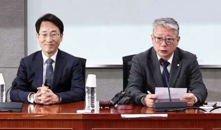 야비하고 치졸한 두새끼
원칙과상식이 협작질이냐?
참 모자란 인간들일세