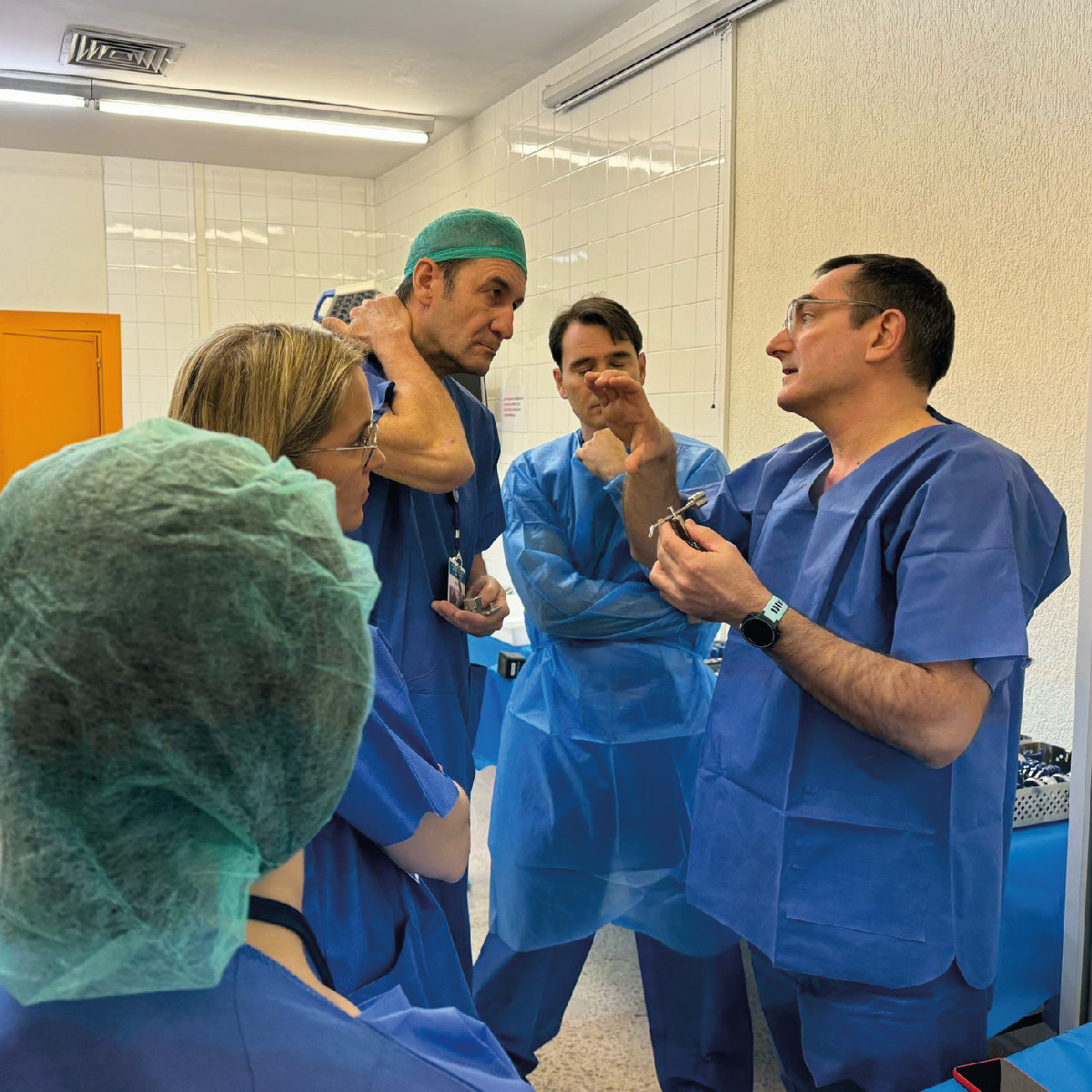 ICAR_Rodilla's tweet photo. 🇪🇸ICAR presente en #Vizcaya con el @drvleon en el VIII Laboratorio de cirugía en cadáver, técnicas de artroplastia de #rodilla🦵🏼. El evento tuvo lugar en la Universidad #PaísVasco (UPV / EHV).
.
#Ortopedia #Salud #Instituto #Traumatología #Medicina #knee #rodilla #cirugía https://t.co/qsj6oWRMn9