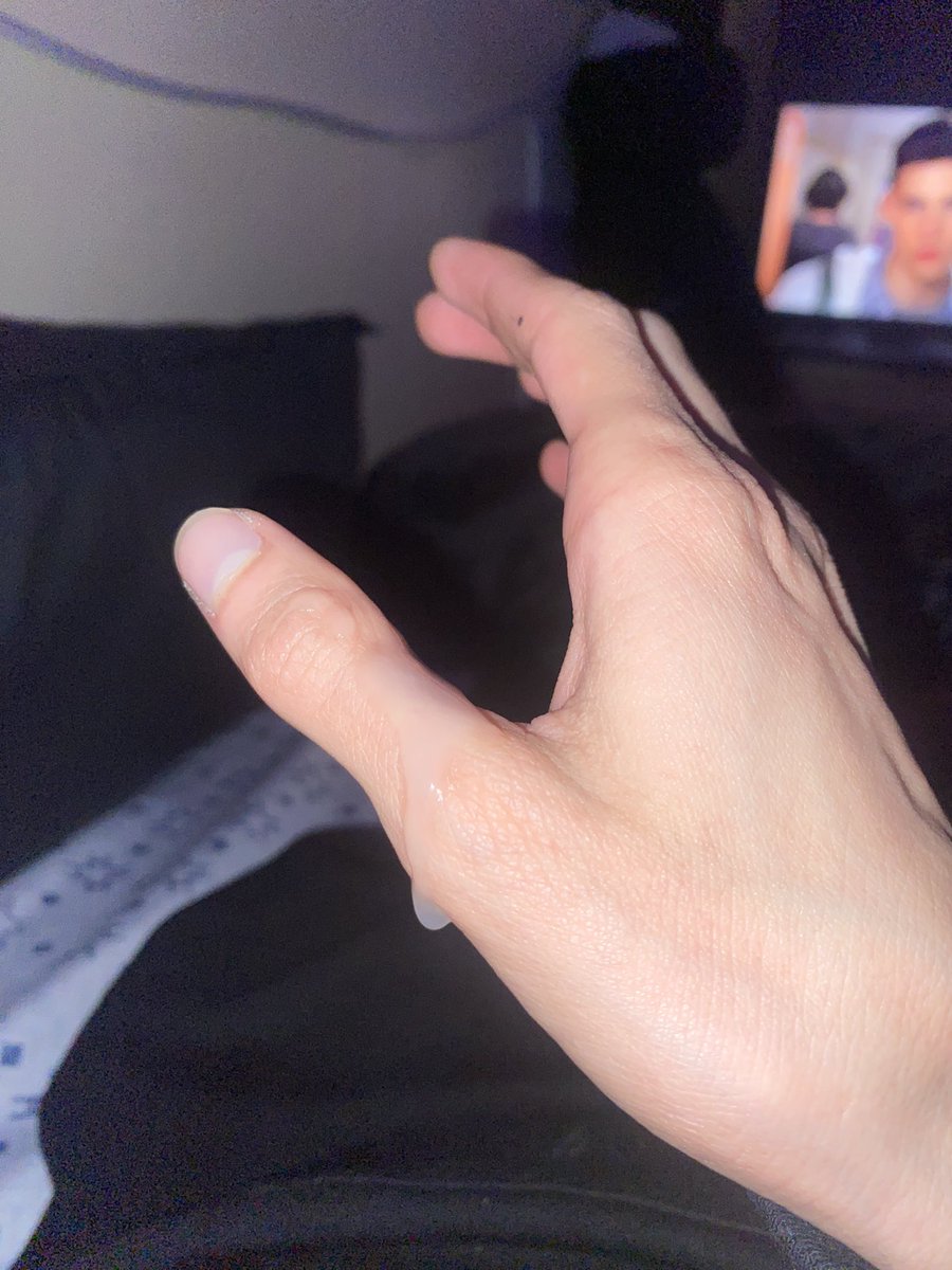CesarCMxxx's tweet photo. Who’s going to lick it off me? https://t.co/Q8bgrTKRg6