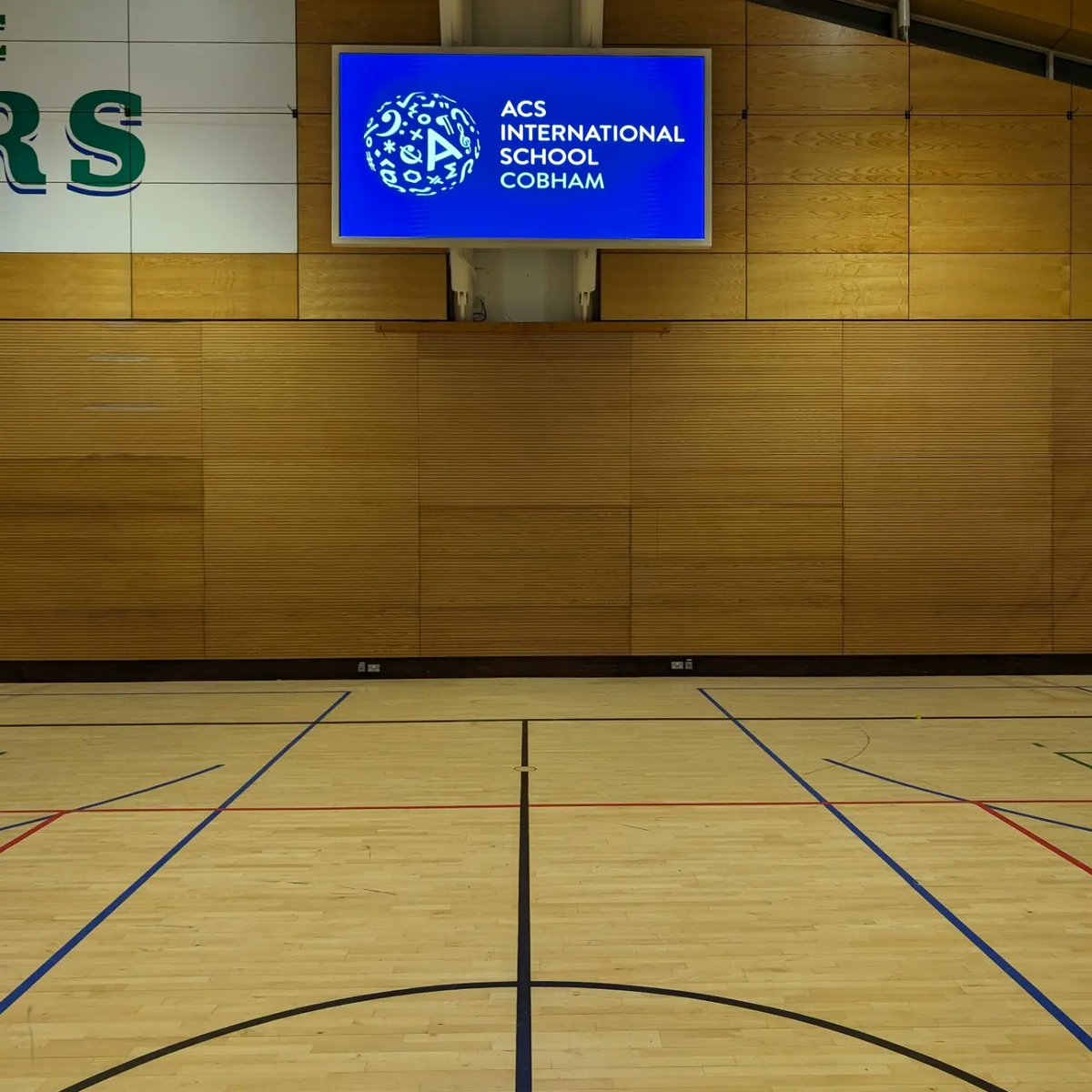 quickscoreltd's tweet photo. QS200+ scoreboard installation at ACS Cobham https://t.co/ZBce3e74Cn