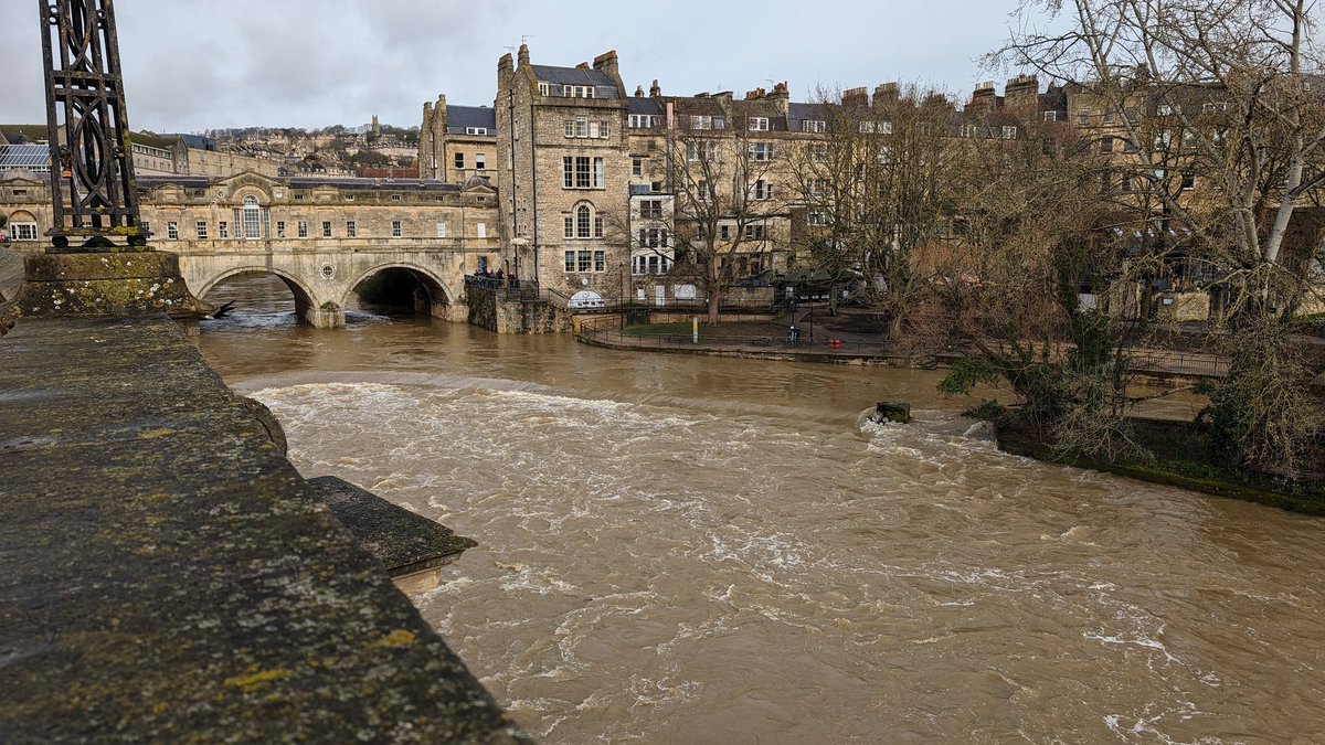 The weir has gone again, thanks to all the rain and flooding.

#cityofbath #rain #flood #weather