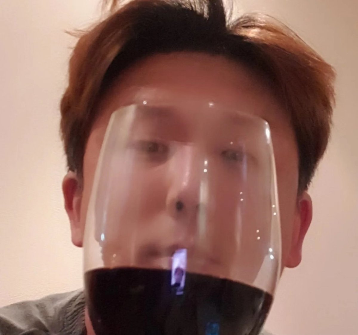 드디어 저의 유튜브 채널이 오픈합니다! 이름은 주정기고! 다음주 22일 첫 게스트와 함께 첫 공개 됩니다! 유튜브 주소 링크는 프로필에 걸어둘게요. 많이들 구독해주시고 함께해주세요! #주정기고 #정기고 #junggigo

아, 다른 유튜브 채널들 보면 구독자분들 애칭이 있던데 추천 받습니다.