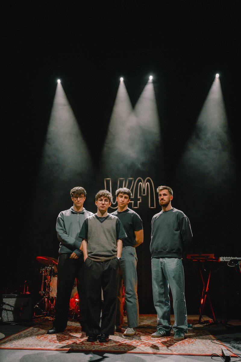vidafestival's tweet photo. 💥Demà a les 12:00h estrenem el live ‘Cotxe casa gos tu i jo’ de @socunbohemio gravat al V4M . També els tindrem amb nosaltres per parlar sobre el seu concert a la 10ª edició del @vidafestival i molt més!

DEMÀ a les 12:00h a ➡️ https://t.co/27BX2th3mJ

#socunbohemio #v4m #vida https://t.co/RxmfSKONOT