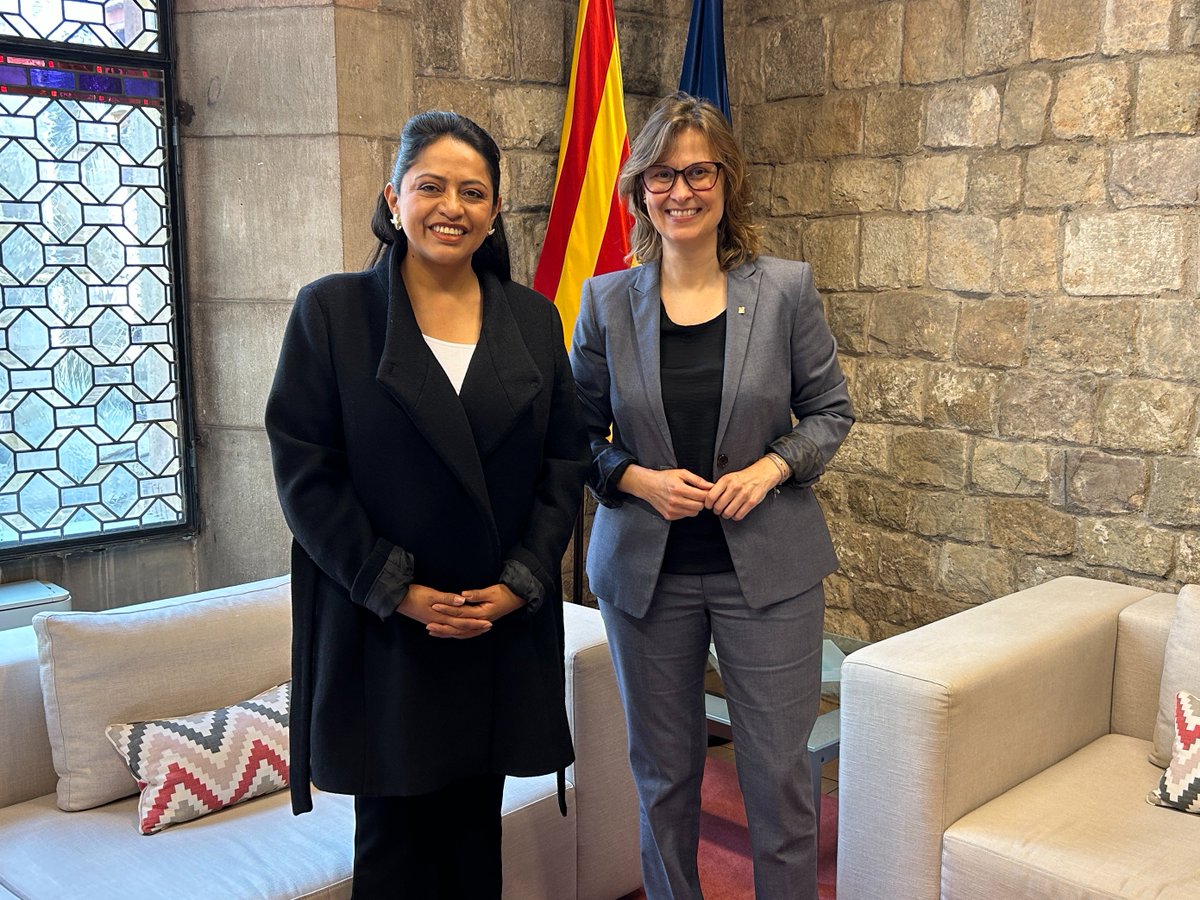 🤝 La consellera <a href="/MeritxellSerret/">Meritxell Serret Aleu</a> s'ha reunit amb la prefecta de <a href="/pichinchagob/">Prefectura de Pichincha</a> —segona província més poblada de l'Equador—, <a href="/PaolaPabonC/">Paola Pabón</a>, i amb representants de <a href="/CongopeEcuador/">CONGOPE</a> per explorar noves col·laboracions en grups de treball de l'Agenda 2030 a <a href="/uclg_org/">United Cities</a>