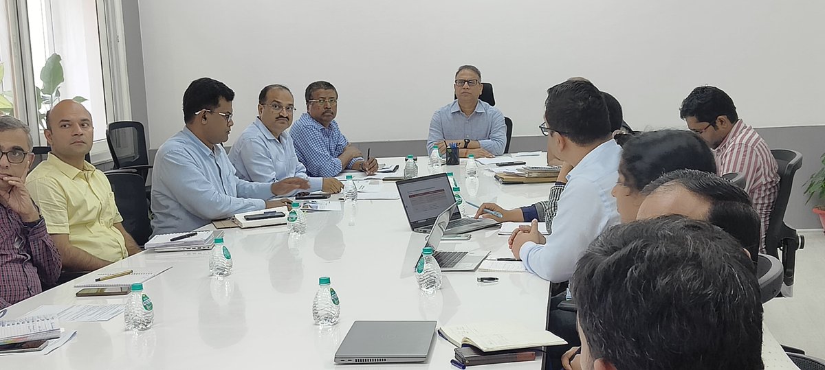 To increase the usage of renewable Energy #RE an important meeting was convened under the chairmanship of the Principal Secretary of Energy, @vishaldevk to discuss the scope for setting up photovoltaic solar projects in the state. @CMO_Odisha @SecyChief @DC_Odisha