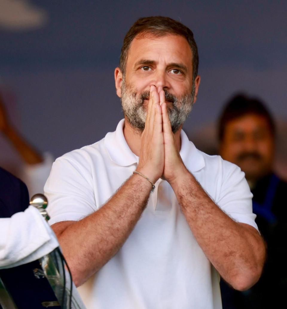 DeshKaVerdict's tweet photo. Who will win Amethi Loksabha Constituency this time?

Comment ❤️ for Rahul Gandhi.

Comment 🩵 for Smriti Irani.

#Amethi
#LokSabhaElections2024 https://t.co/iN6I9guFkp