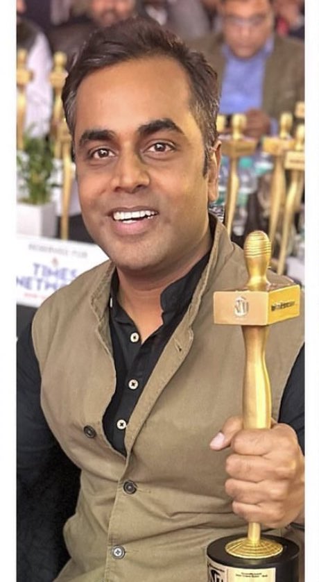 Rahultahiliani9's tweet photo. मुझे लगता है कि कोर्ट को इस सीनियर पत्रकार को भी गवाही के लिए बुलाना चाहिए। इतने कॉन्फिडेंस से इन्होंने पूरे देश को ये समझाया की #ChandigarhMayorElection में क्या क्या हुआ। 

ऐसे सीनियर पत्रकार की गवाही बहुत अहम है। https://t.co/QoqlNEcz4U