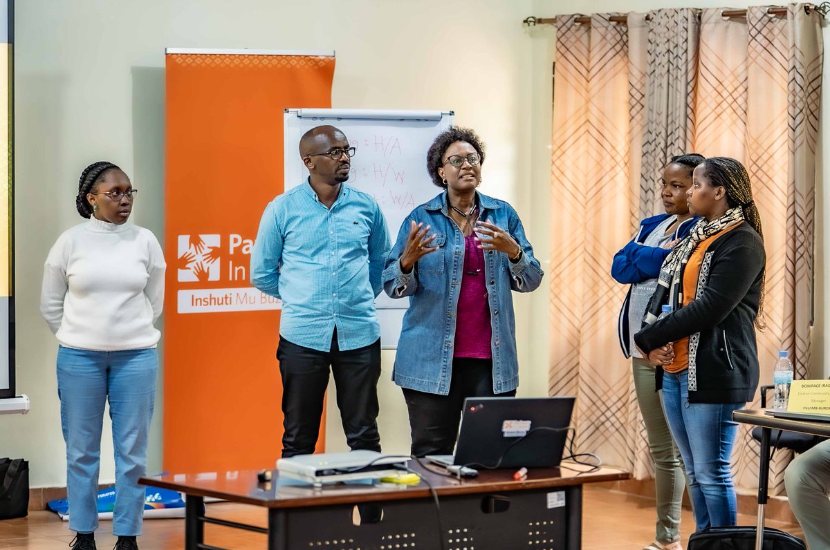 PIH_Rwanda's tweet photo. @PIH  staff from Rwanda, Malawi, Lesotho, Liberia, Sierra Leone, and UGHE recently completed an exhilarating two-week Social Medicine Competencies training in Rwinkwavu! This training aimed to prepare trainers who will now go on to train other staff in their respective countries. https://t.co/yG6nYtHPoe