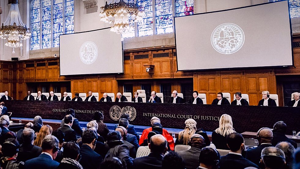 Megatron_ron's tweet photo. BREAKING: 

⚡ 🇮🇱 Lawyer in the ICJ:

"Israel Must Be Eliminated"

Lawyer Paul Reicher:

“I will show that based on the applicable and the well-established and undisputed facts Israel’s 56-year occupation of Palestinian territory is manifestly and gravely unlawful, and that international law requires that it’d be brought to an end completely and unconditionally.”

https://t.co/0LWwK3vm7y