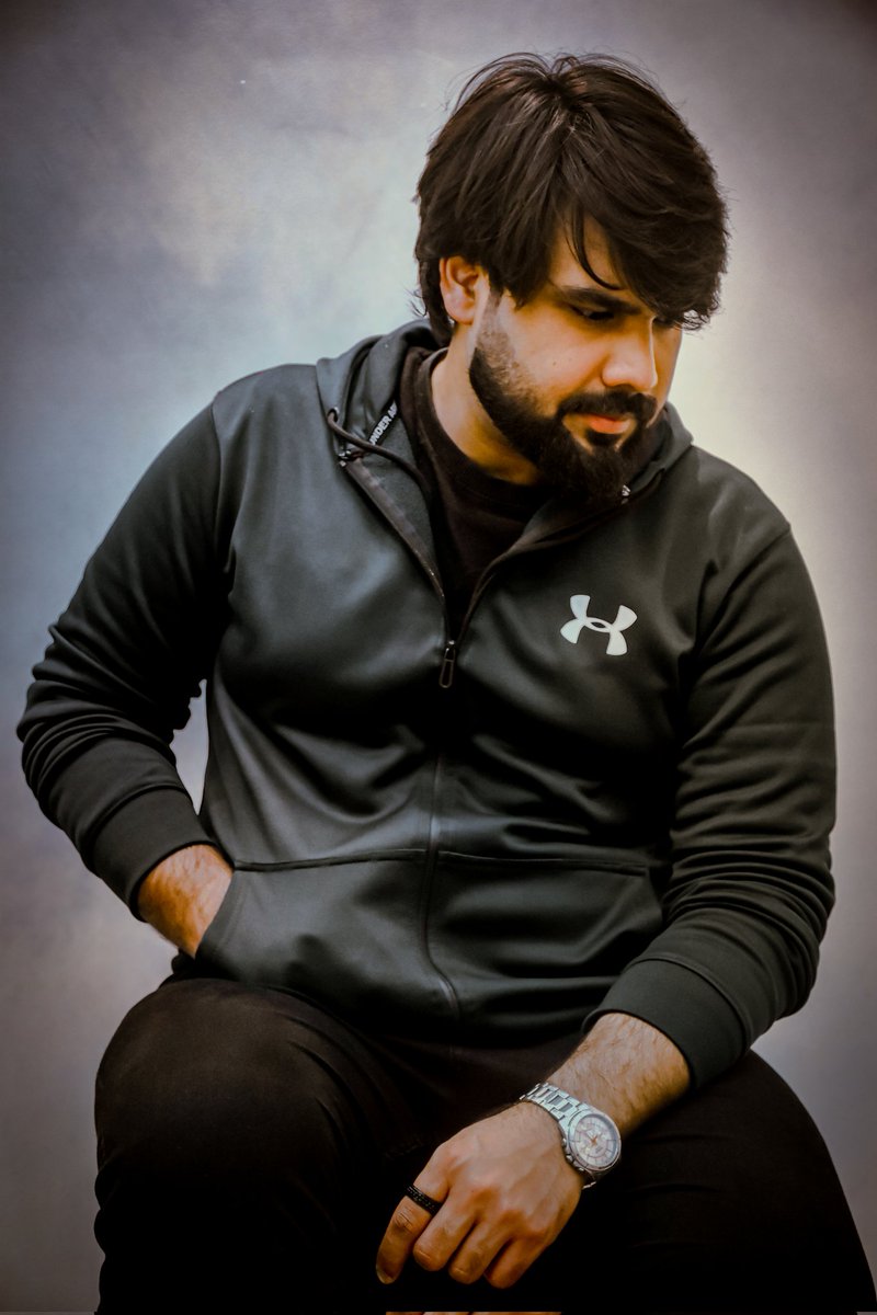 AHanooq's tweet photo. "What happened to us being decent... the whole world has turned mischievous!" 😄🌍"#HumShareefKyaHue #PooriDuniyaHiBadmashBanGayi" 😄🌍 #hanooqashraf #hanooqsinger 🔝 #love #photoeveryday #cute #picture #beautiful #followme #happy #follow #fashion #pic #picoftheday #like4like https://t.co/ViU8xKa6vb