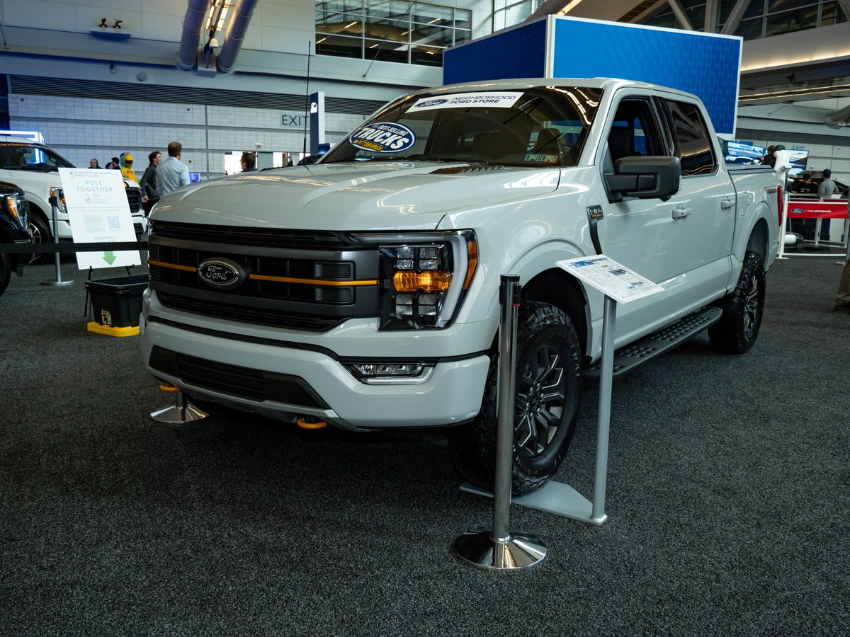 OurFordStore's tweet photo. π» It's the last day of the #PghAutoShow but you still have a chance to check out the best-selling trucks in the Burgh -- the @Ford F-Series! @Thurbyjr @vdstaff58 @ShultsFord @richardbazzy1 https://t.co/ffu7mtkwT8