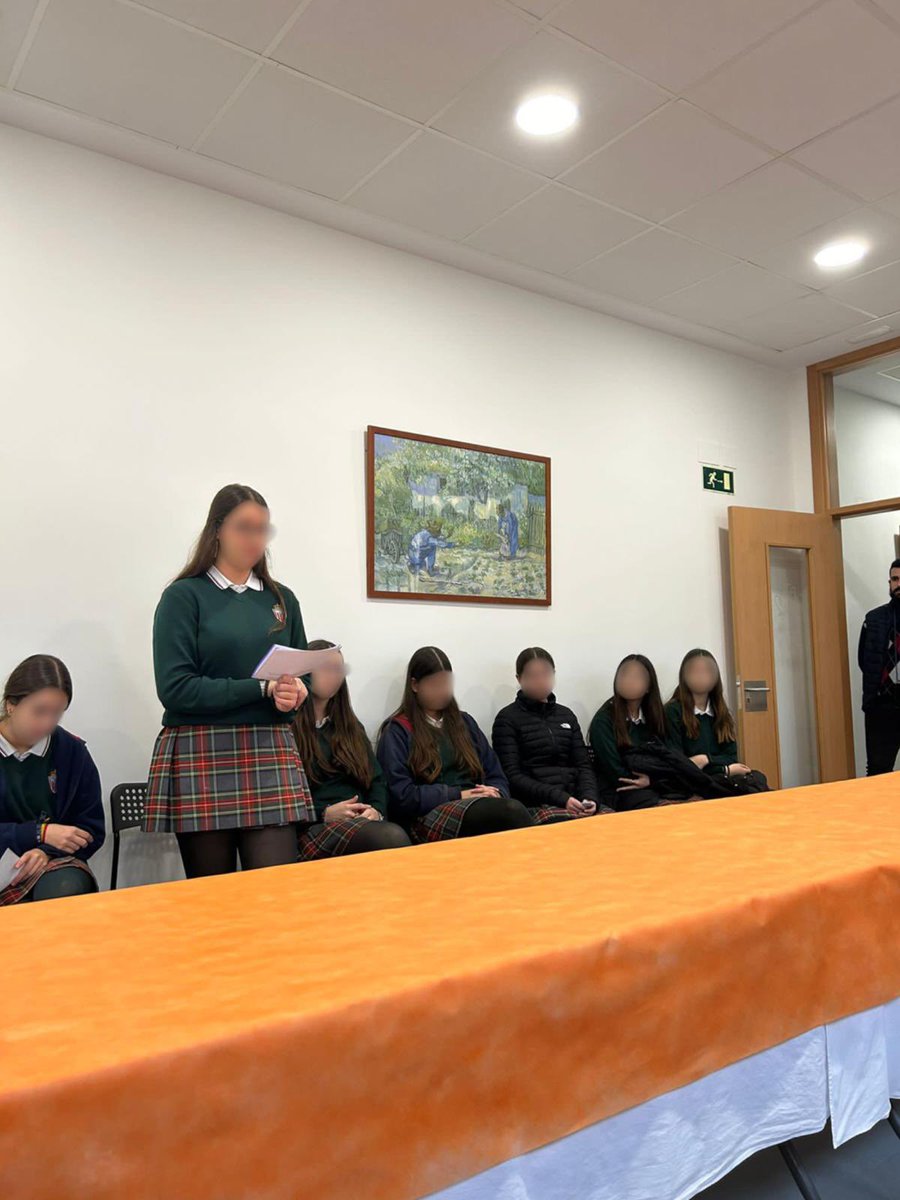 CEV_ufv's tweet photo. El miércoles 14 de febrero tuvimos el privilegio de recibir al Equipo Directivo del colegio sueco Vittra Rösjötorp International, visitamos el Colegio Cristo Rey, y finalmente, los profesores de Vittra participaron de una formación sobre "Fundamentos de la educación del carácter" https://t.co/z1hkTM2x7s