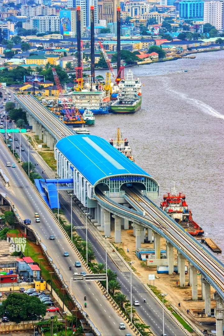 ife_ashogbon's tweet photo. ΓkΓ³ ilΓ© - We lead others follow #LagosBlueLine #LagosRedLine #Lagos #Metro https://t.co/mg1bY94n5e