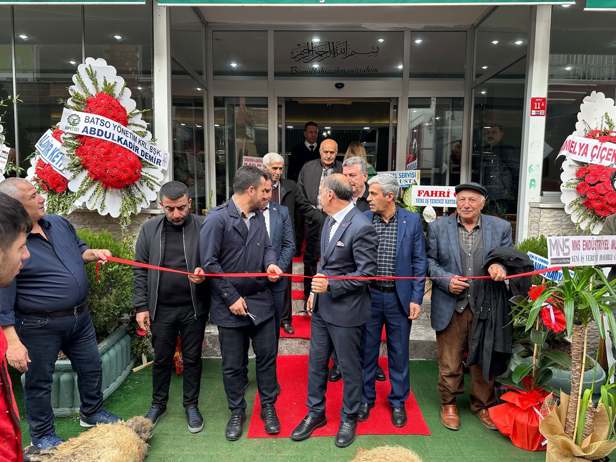 Başkanımız <a href="/Naciekremoglu/">Hanifi EKREMOĞLU</a> Cengiz usta Esnaflar et Lokantası açılışına katıldı yeni mekanın hayırlı olmasını temenni eder  bol kazançlar nasip etsin
