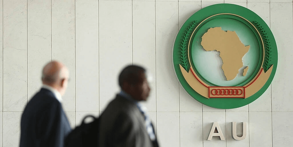 QudsNen's tweet photo. BREAKING| Le Monde reports citing an AU official that the African Union has cancelled Israel's observer status. 

"Israel is not invited to the summit", Ebba Kalondo, spokesperson for the president of the AU commission stated. https://t.co/gUMpX4oIvP