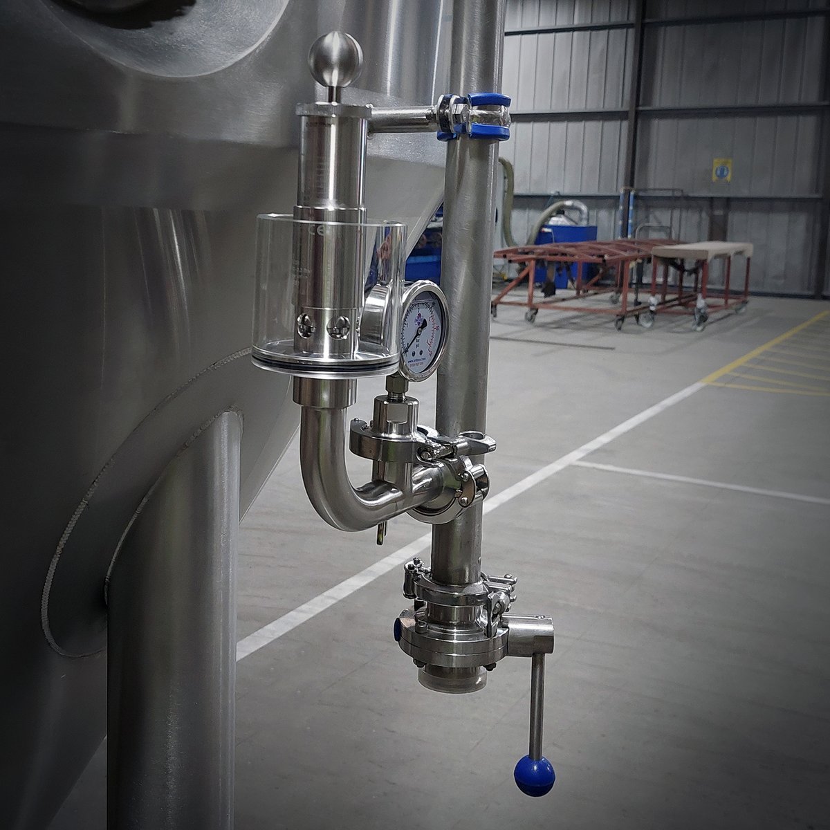 fabdecltd's tweet photo. 🍻 Elevate your brew game with @Britanx_ 🍻

Our stainless steel manufactured brewery tanks are engineered for excellence, ensuring top-tier quality for your craft creations.

Cheers to innovation, craftsmanship, and unforgettable flavours!

#manufacturemonday #fabdec #britanx https://t.co/hAmgF4Bq2C