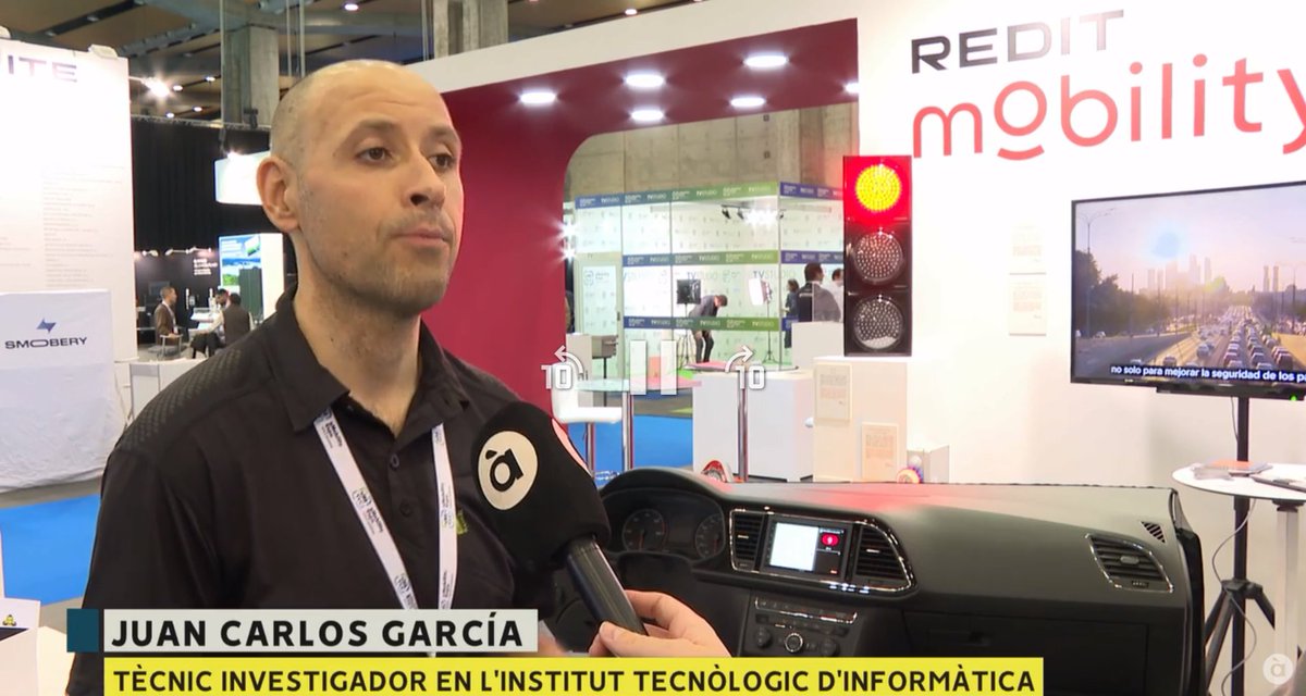 ITI_TIC's tweet photo. Miles de profesionales se han reunido esta semana en @eme_vlc para conocer las últimas tecnologías en el sector de la #movilidad.

Puedes ver en @apunt_media un resumen de algunos de los proyectos presentados en el evento. Entre ellos se encuentra #iMoLab, enmarcado en #REDITMobility y en el que participamos. Nuestro Ingeniero Técnico en Investigación y Desarrollo, Juan Carlos García, explica brevemente nuestro trabajo en el proyecto.

➡️ https://t.co/1WNoYtg2wp