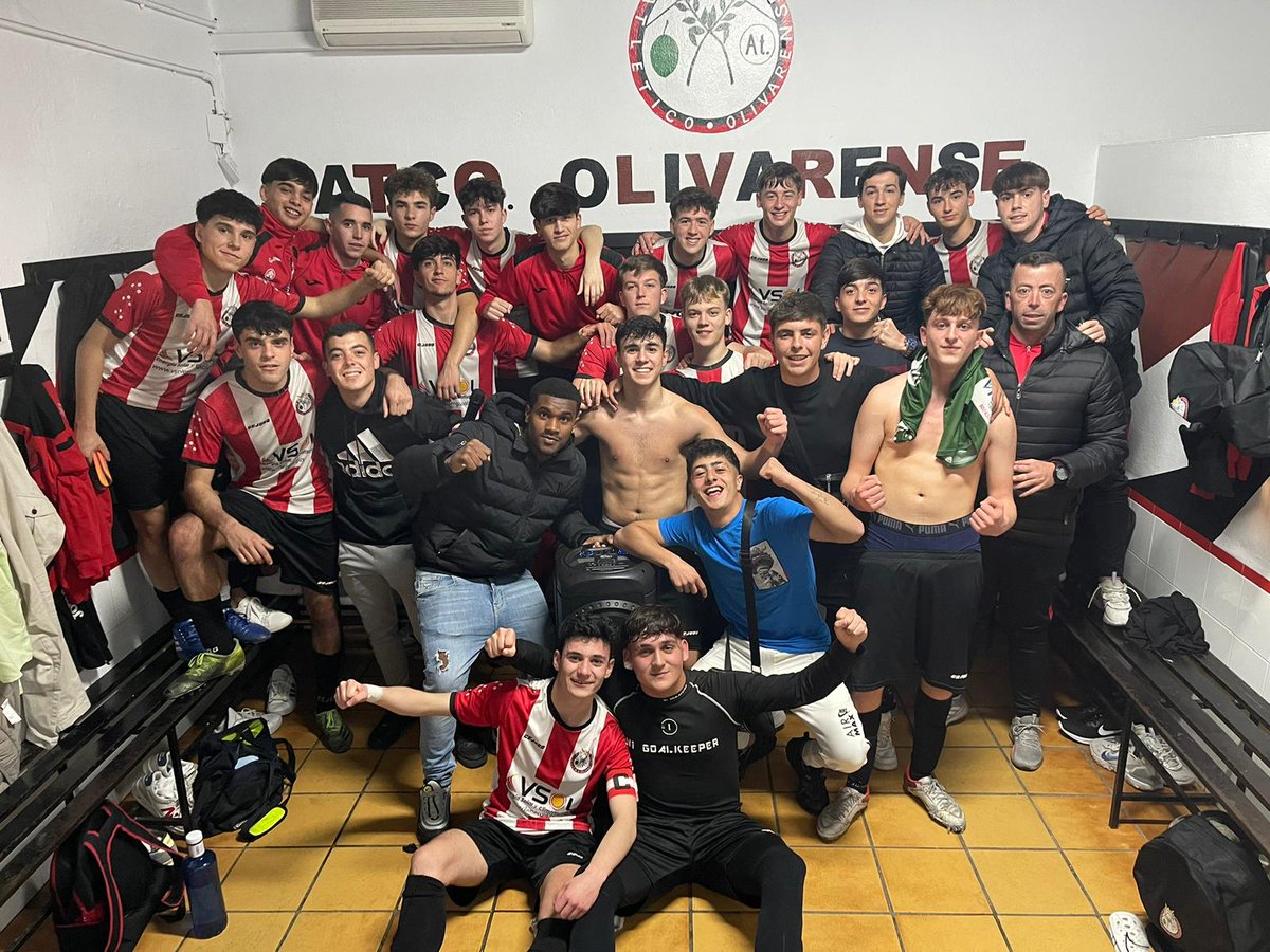 olivarense1972's tweet photo. ⚽️😍 ¡𝙂𝙤𝙡𝙚𝙨 𝙨𝙤𝙣 𝙖𝙢𝙤𝙧𝙚𝙨!

Nuestro 𝙅𝙪𝙫𝙚𝙣𝙞𝙡 está de dulce. Segunda victoria consecutiva y goleada importante en Las Colonias ante el Brenes (7-2) para asentarse en los puestos altos de la tabla. 

¡Buen trabajo, chavales! #ADNOlivareño https://t.co/G6sRIgEFHK