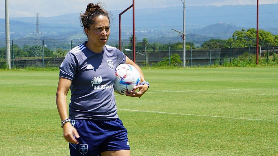 🔄 Cambios en la convocatoria de la @SEFutbolFem sub-23 para los amistosos ante Inglaterra y Noruega 👕 Lucía Pardo causa baja y será sustituida por Xenia Pérez 🔗 bit.ly/Cambios1902