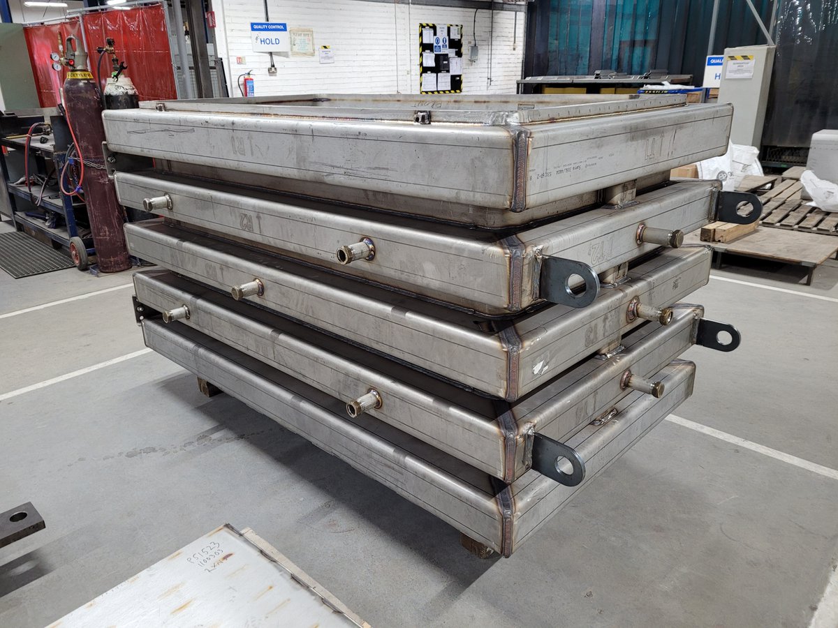 LTESCILTD's tweet image. UPDATE! 🤩 Our 50 cubic foot (1800+ litre capacity) autoclave is coming along nicely now 🛠️ going from weld into piping for base pipe fitting and now in assembly having its door fitted. #qualitybuild #madetolast #bespokedesign #autoclave #ukmanufacturing