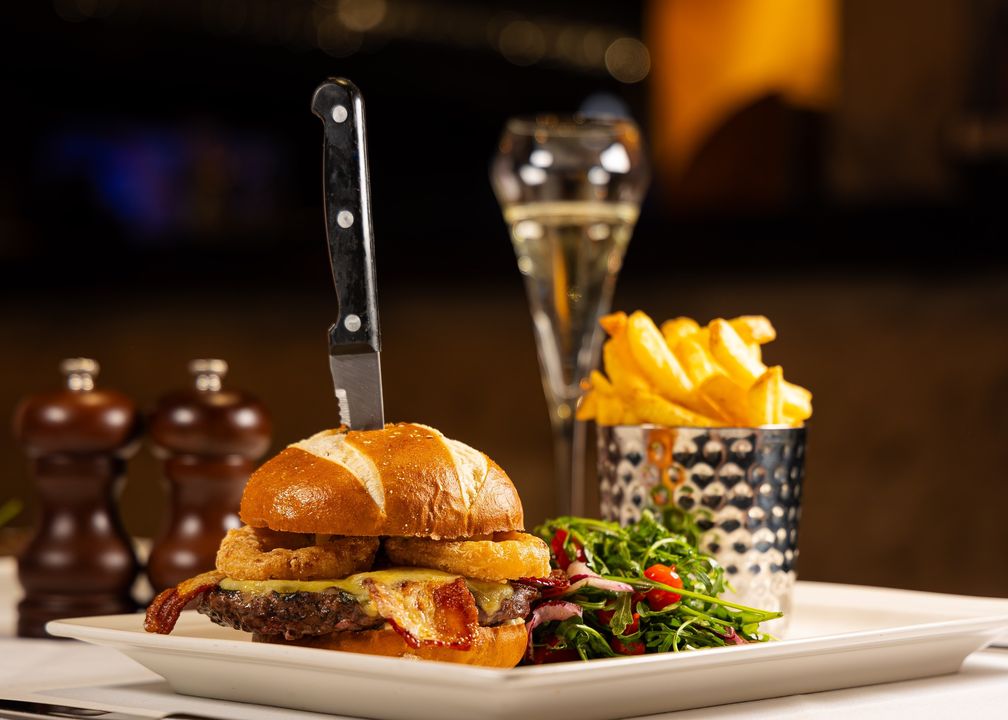 During your stay, visit Fourteen Restaurant, your ultimate destination for signature cocktails and delicious British favourites! Discover new heights with epic views, but also a delicious A La Carte Menu featuring a true classic - the Donald Russell Burger. 🤩🍔 #HotelLaTour
