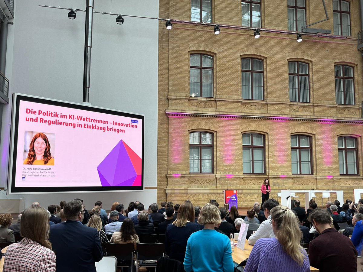 IbrahimKoeran's tweet photo. In ihrem Redebeitrag zum Thema „#KI - #Innovation & Regulierung in Einklang bringen“ betont @annachristmann als Beauftragte des @BMWK für #Startups neben einer (globalen) #Governance v.a. die Wichtigkeit der Finanzierung von Tech & Unternehmen im Bereich #AI. #GovTech #D21talk https://t.co/9OxnRYdKpA