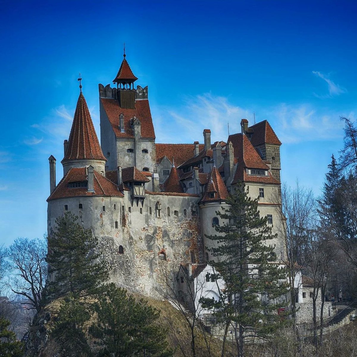 1. Bran Castle (14th century) Touted as Dracula's castle and often linked (incorrectly) with Vlad the Impaler. It was however a crucial stronghold against the expansion of the Ottoman Empire, which Vlad Dracula was famous for fighting.