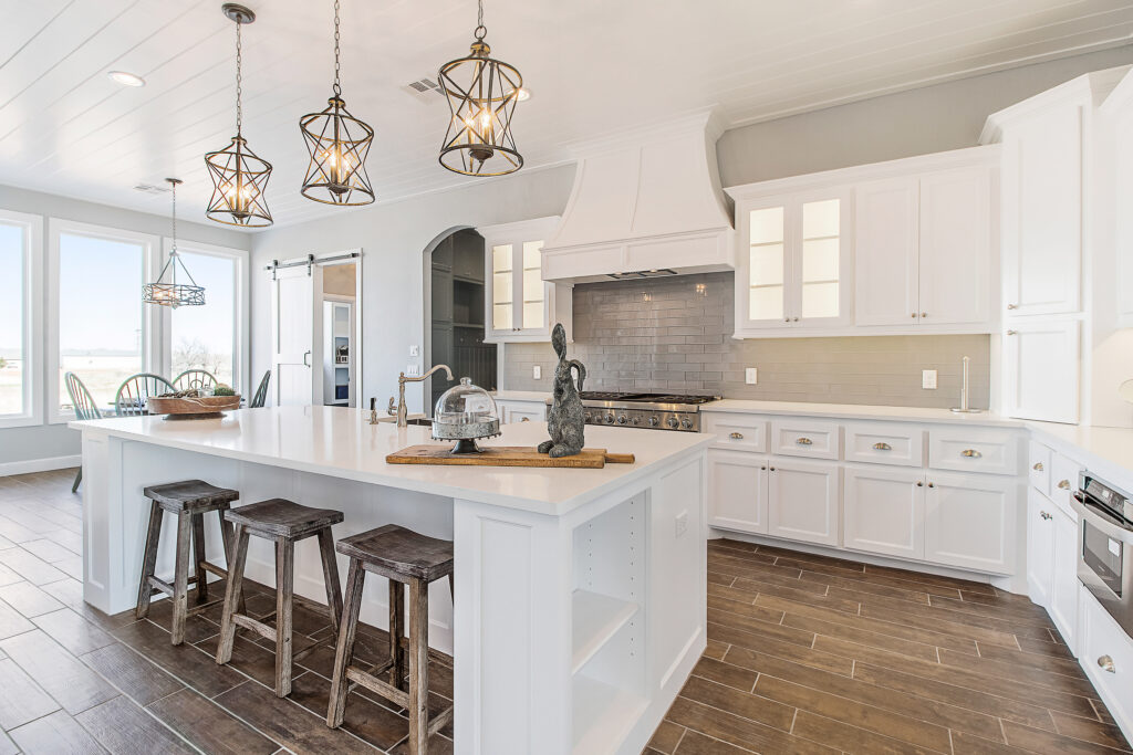 Regardless of your kitchen design style, organization, and layout are key components. 👌 Take a look at these 10 mistakes you should avoid and design tips to try, so you’ll end up LocalInfoForYou.com/180024/mistake…