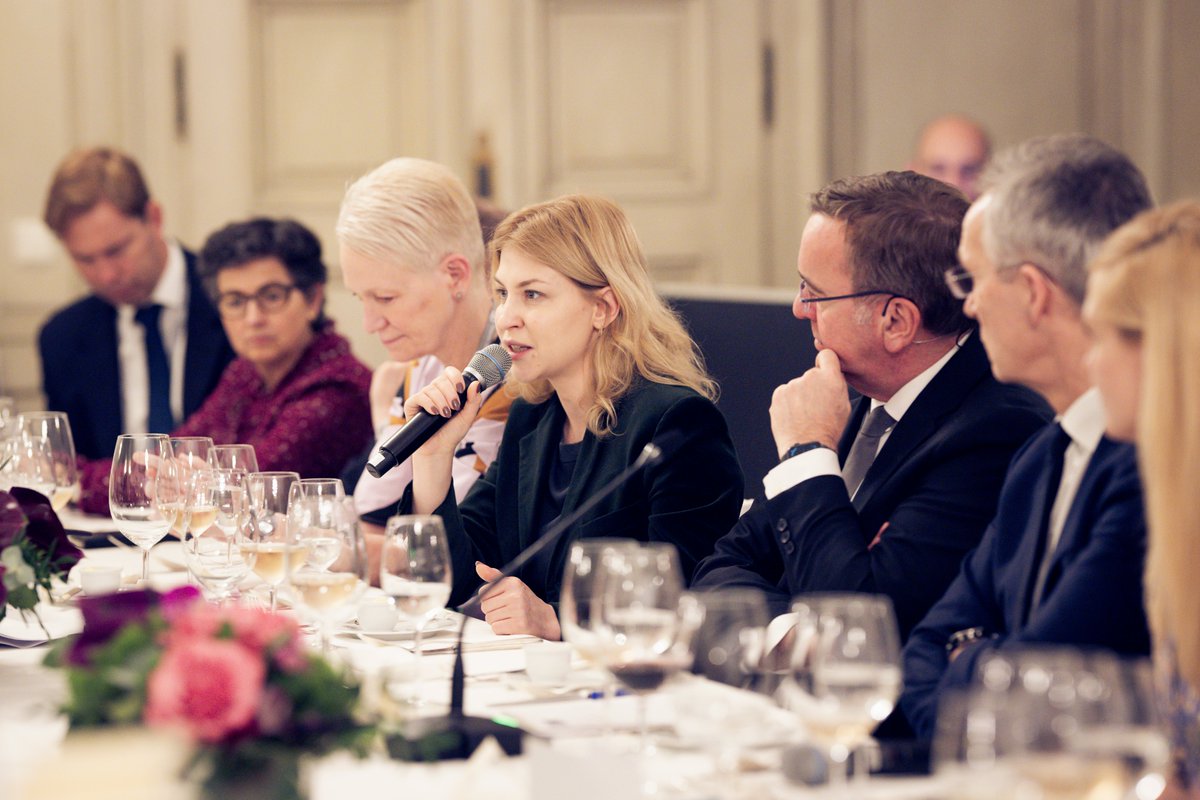 We were honored to host a closed-door dinner entitled „Different Shades of Victory: Rethinking the End of the War in 🇺🇦” as @MunSecConf side-event organized by #WSF and @ICUVua. Thank you to our guests of honour @jensstoltenberg and @PistoriusBoris for an inspiring debate.