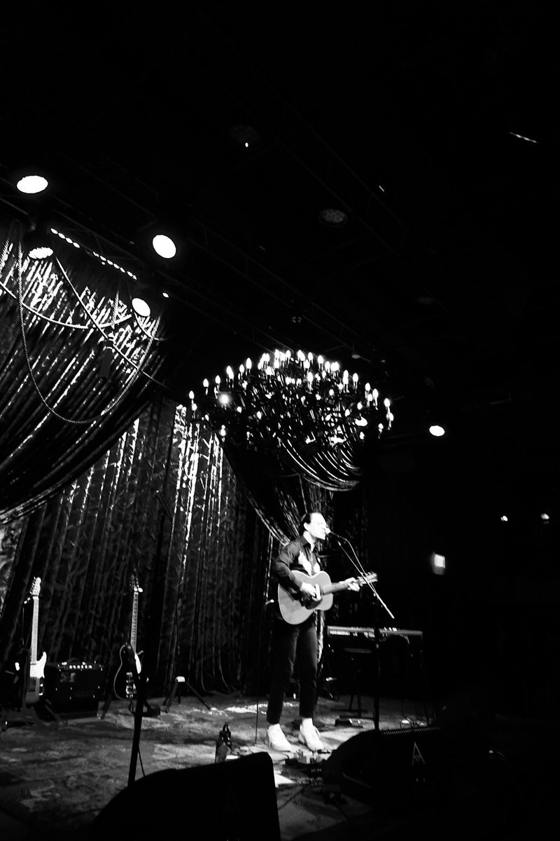 hi, hope you’re happy and well

I released a cover of one of my favorite songs of all time a couple weeks ago, hope you dig it 🖤

wywy: linktr.ee/youngritual