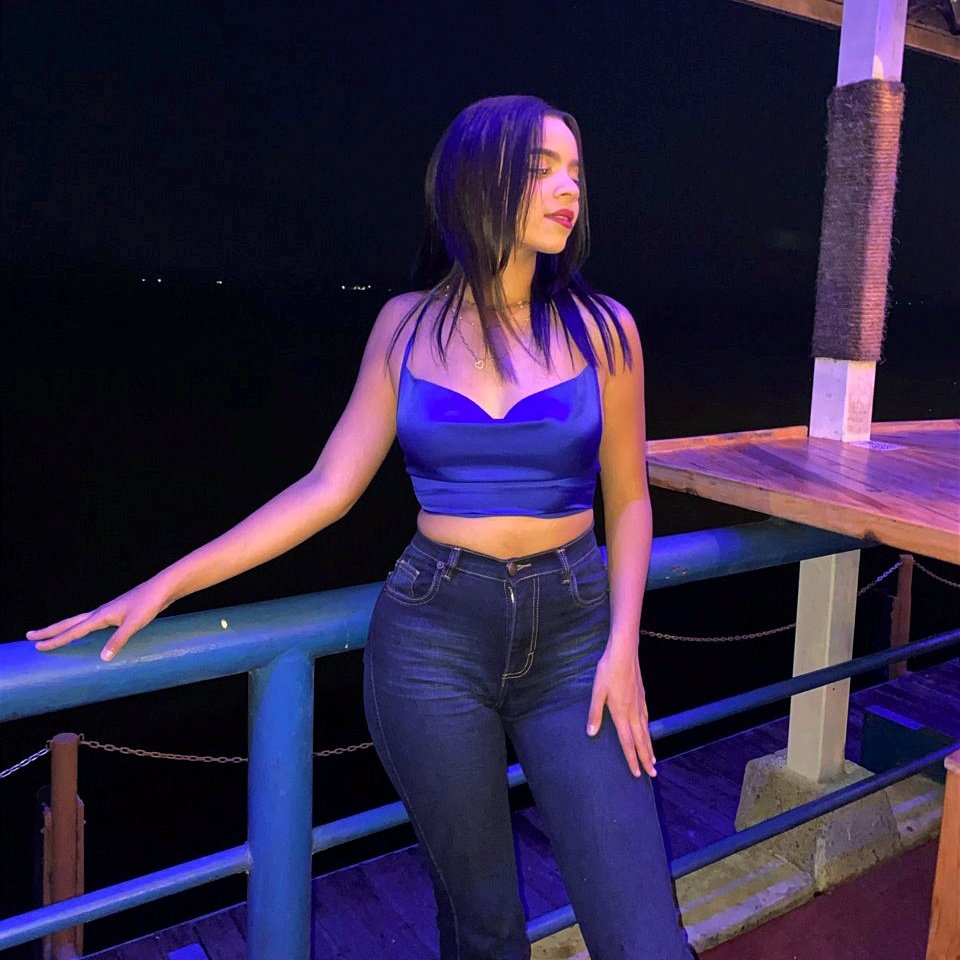 LongobardiCami's tweet photo. #NuevaFotoDePerfil https://t.co/JBvqHb32nl