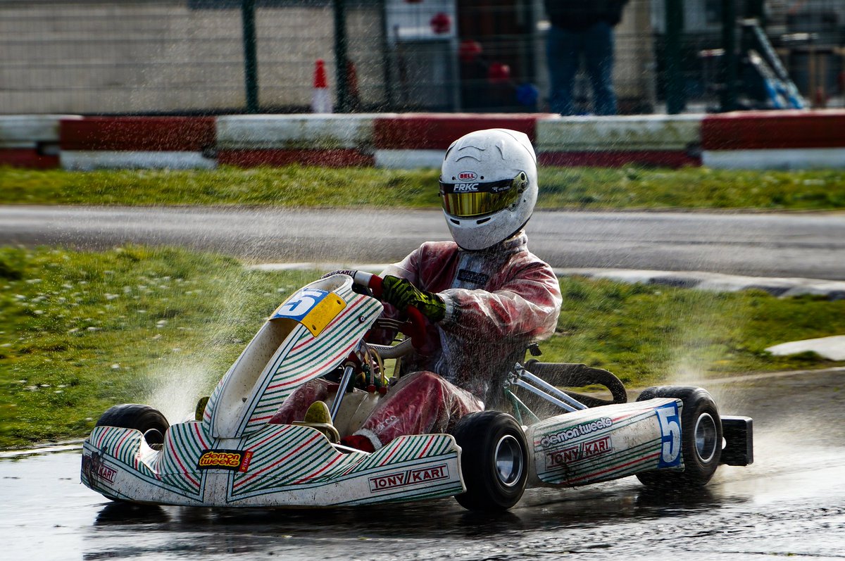 Sam Shaw tweet media