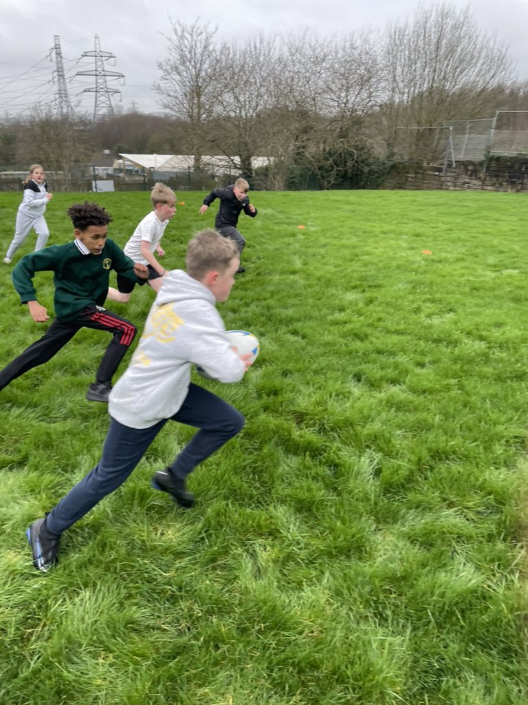 PadihamGreenSch's tweet photo. A great first rugby session tonight with @simon_finnan ๐ช the children learnt the correct technique to make a tackle and it was a great to see all the children enjoy the session so much! https://t.co/Y7VEQrh68L