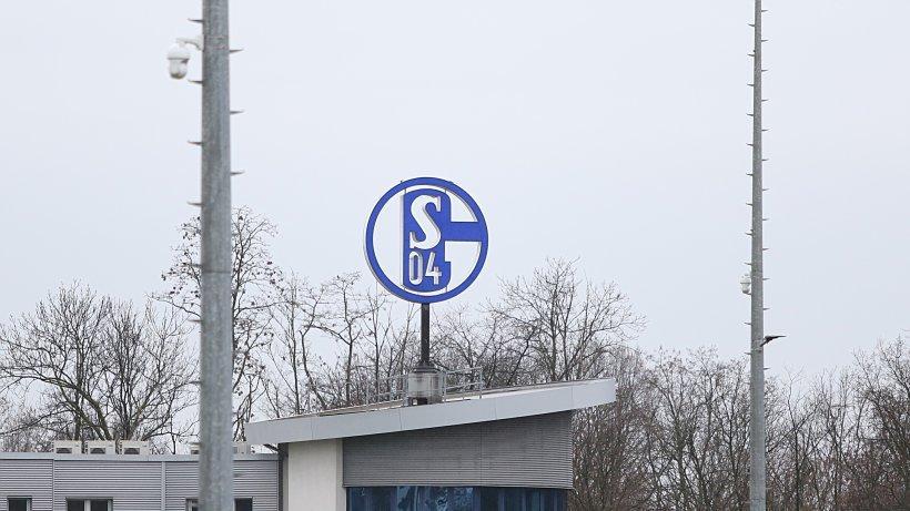 So reagiert Schalke auf Verwüstungen von Alemannia-Fans im Parkstadion waz.de/sport/fussball…