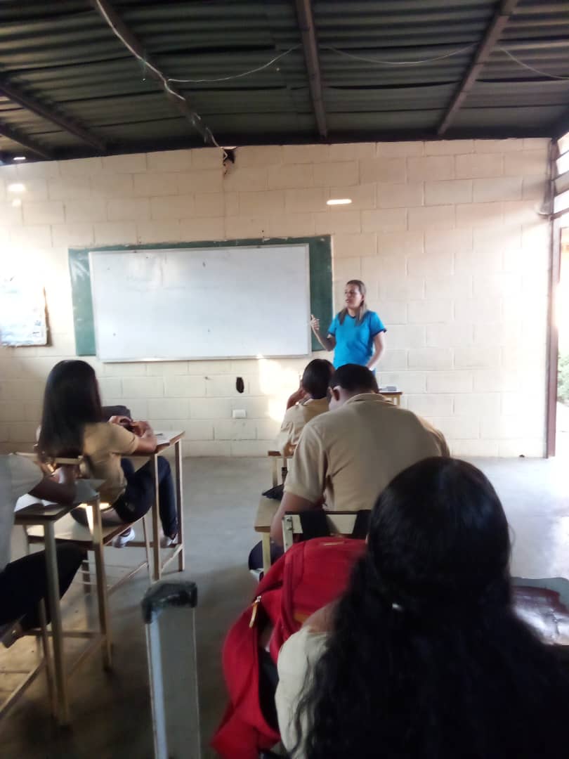 CDCE_PGuardati's tweet photo. #PuebloMaduroQueAvanza
Con amor y esmero se desarrollan actividades pedagógicas en el CDCE parroquia Guardatinajas dando lo mejor para los estudiantes en apoyo de los docentes y equipo educativo.
@CDCEGuarico @_LaAvanzadora @nercyguere https://t.co/Si47sYYP4c