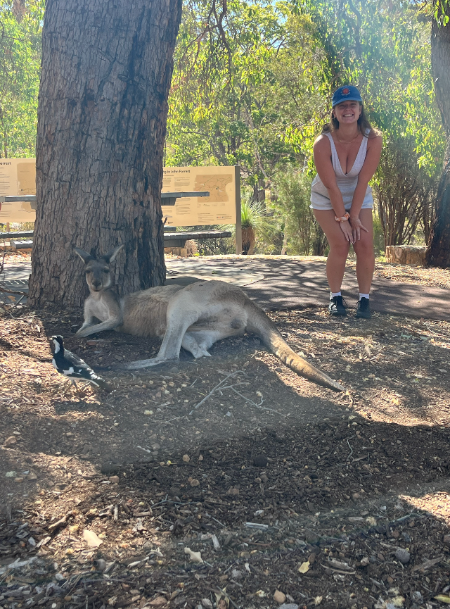 Lydia Melvin ✨ tweet media