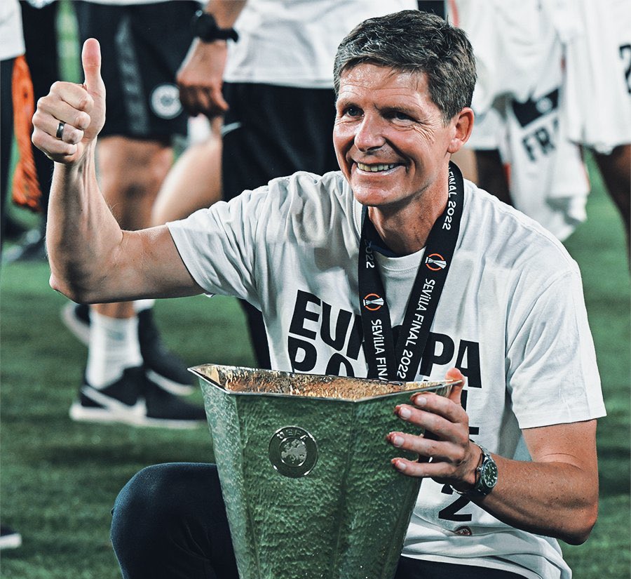 FabrizioRomano's tweet photo. 🔵🔴🦅 Official, confirmed. Oliver Glasner has signed in as Crystal Palace new head coach.

Steve Parish: “He has an outstanding record, he is the right manager to take the club forward at this pivotal stage”. https://t.co/qtbaQcPgjz
