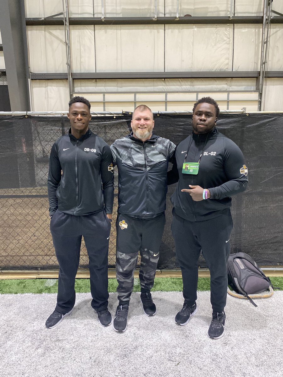 It’s great to be with 2 of my Former players at the @NFL HBCU Combine. @denelusloobert and @julioo843 have earned this! @SCState_Fb @SCStateAthletic @GoTigers_FB @HBCULegacyBowl @HBCUGameday @yardtalkhbcu