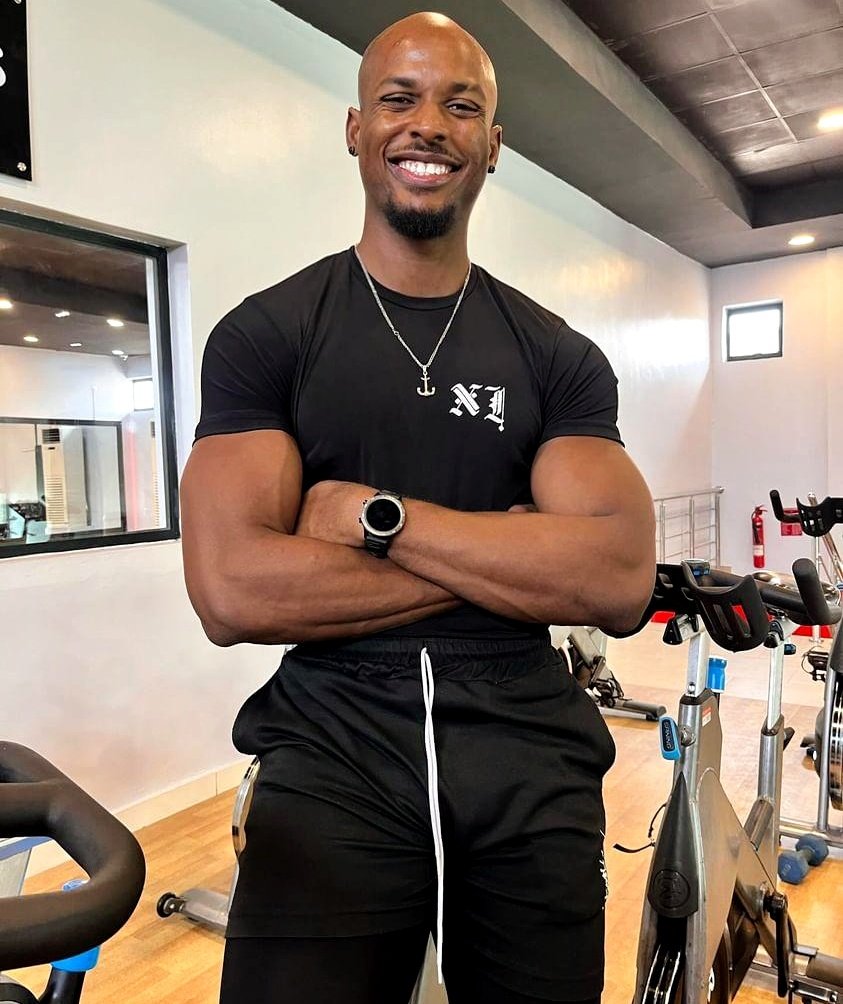 | SUPERFIT - MULTITALENTED - GOD'S FAVORITE | ANDY OF #Amaniedo
📸 @nyr.rino 👑 
BRAND @xi_athletics
#casualstyle #gymwears #menwithclass #styleiswhat #gymready
#blackmenwithstyle #styleinspo