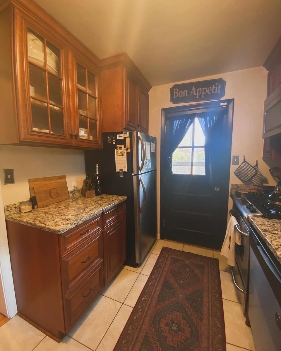 Another kitchen transformation 🌟

If you’re looking to renovate your kitchen or bathroom in South Florida dm us now and we can help you design and build the project of your dreams!

#kitchendesign #kitchenremodel #homedesign #kitchenrenovation