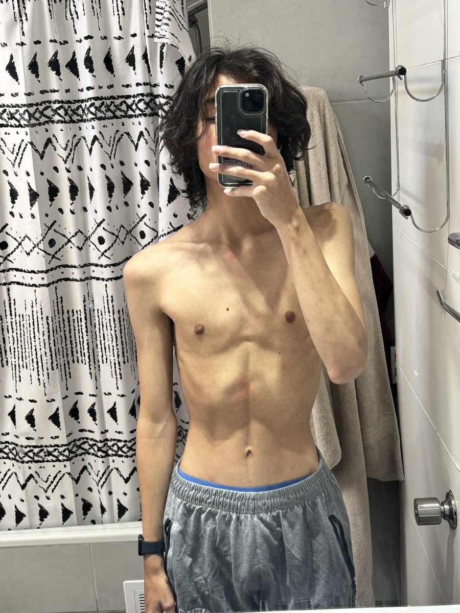 sebaa16br's tweet photo. Bmi 16.0
Me veo igual q siempre, yo creo q baje el poco poto que me quedaba JAJAJJA lloraré https://t.co/x5GIsvpFOk