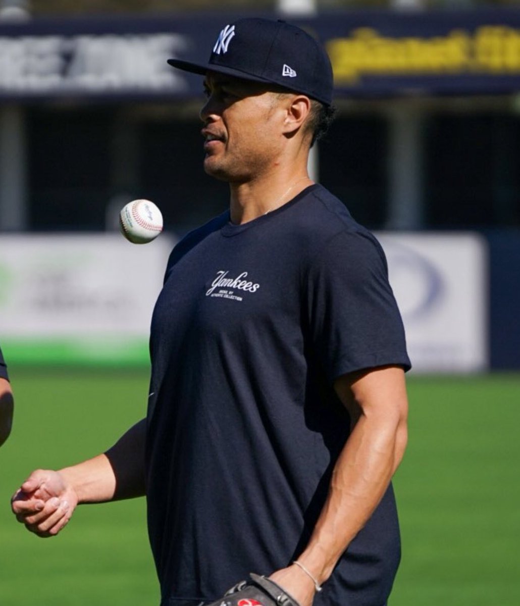 JLas43_'s tweet image. This is one of the craziest physical transformations for an athlete that I’ve ever seen