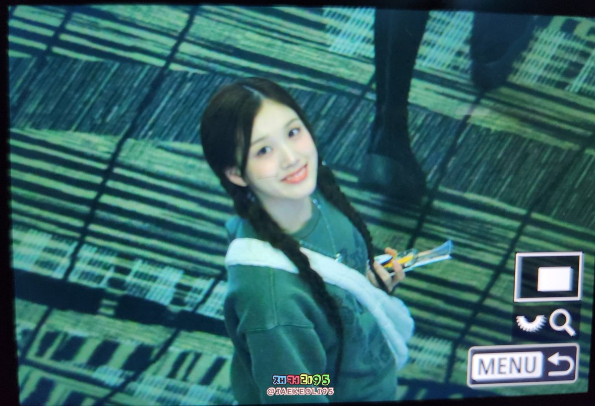 jaekeoli95's tweet photo. 240219 재이 Preview
#J #STAYC
#재이 #장예은 #스테이씨
#STAYCinSG https://t.co/OtNkKxyxcs