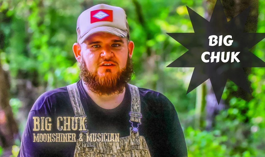 Shoutout to all the double cousins out there! 🤩 Big Chuk - Moonshiner Joe Boy

#Moonshiners #moonshiner #BigChuk #doublecousins