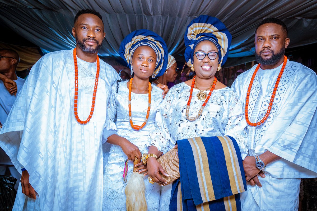 IamAyokounle's tweet photo. #RestWellDad https://t.co/87dZPxsOlZ